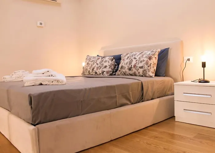 Yr Bocconi- Modern Loft, 3 Min Walk To Duomo Tram Dom wakacyjny Mediolan