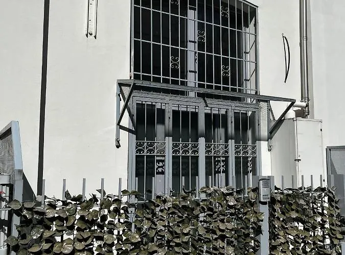 Yr Bocconi- Modern Loft, 3 Min Walk To Duomo Tram Dom wakacyjny *