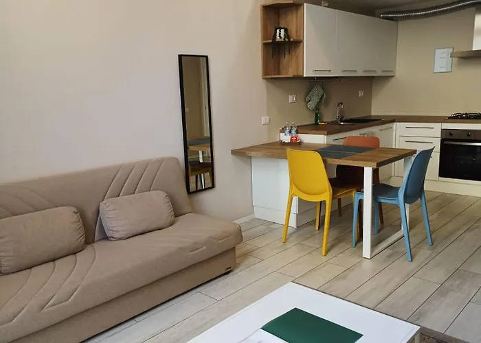 Yr Bocconi- Modern Loft, 3 Min Walk To Duomo Tram Dom wakacyjny *