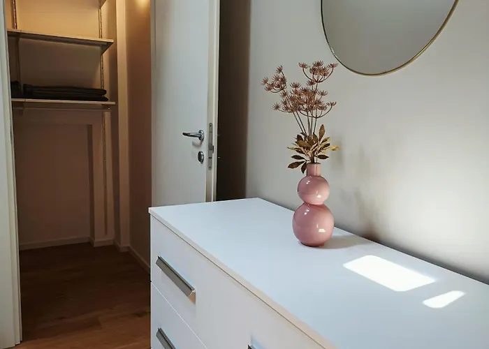 Dom wakacyjny Yr Bocconi- Modern Loft, 3 Min Walk To Duomo Tram Mediolan
